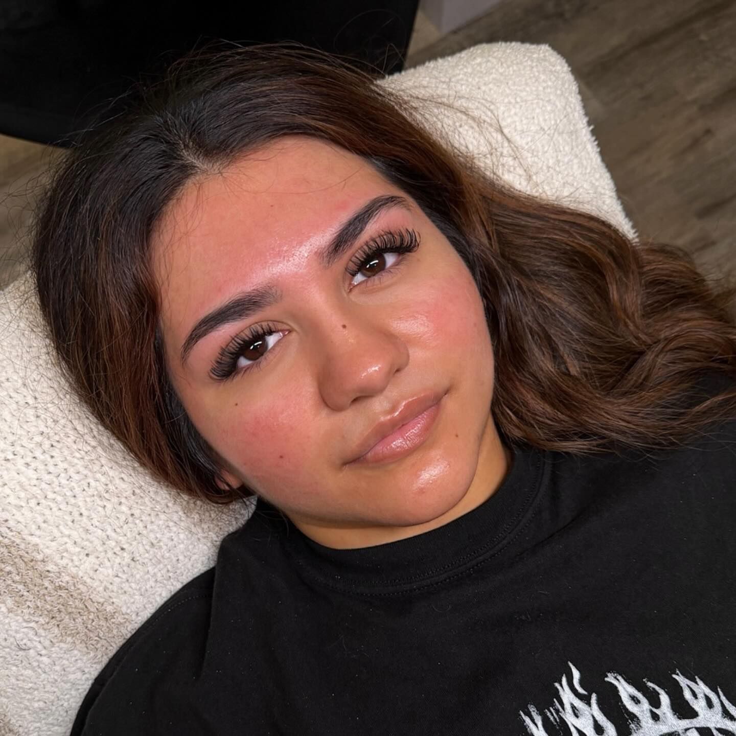 Freshly shaped brows with a lash set